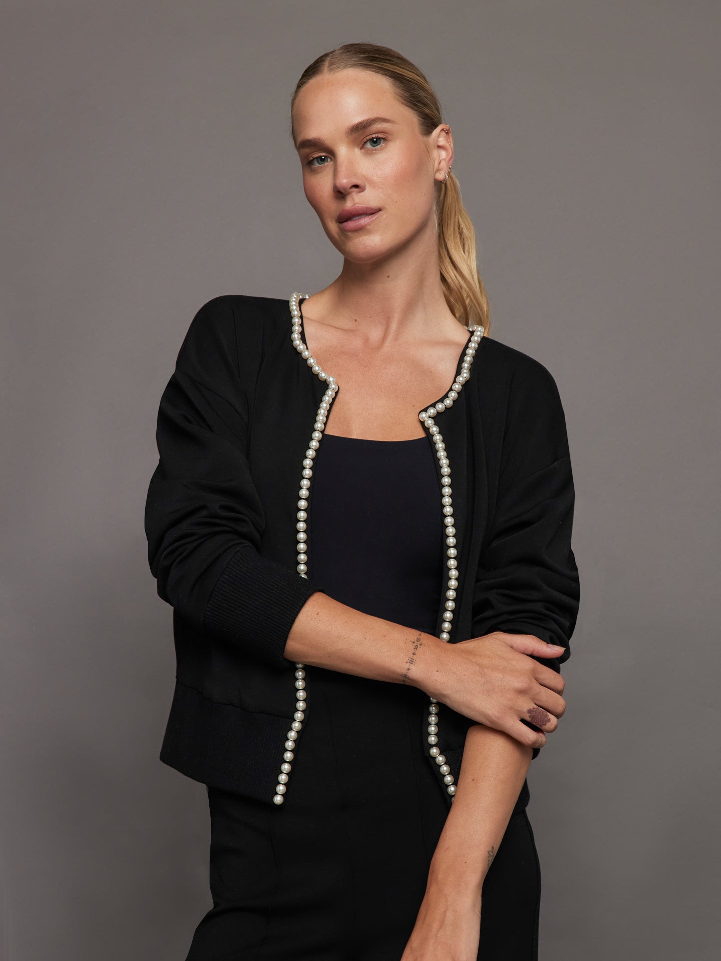 Pearl Cardigan Sweater - Black â Carbon38