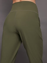 Jogger in Melt - CORE OLIVE