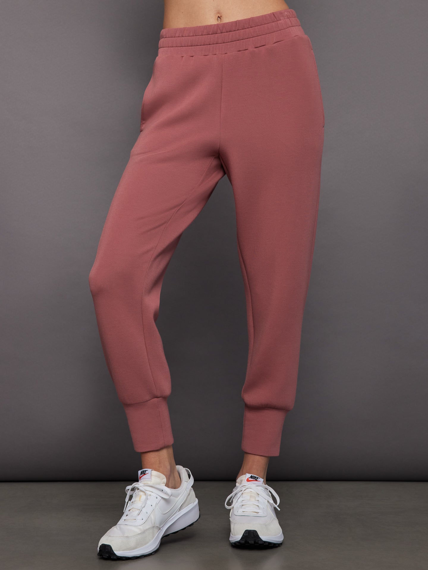 swoosh cuff pant