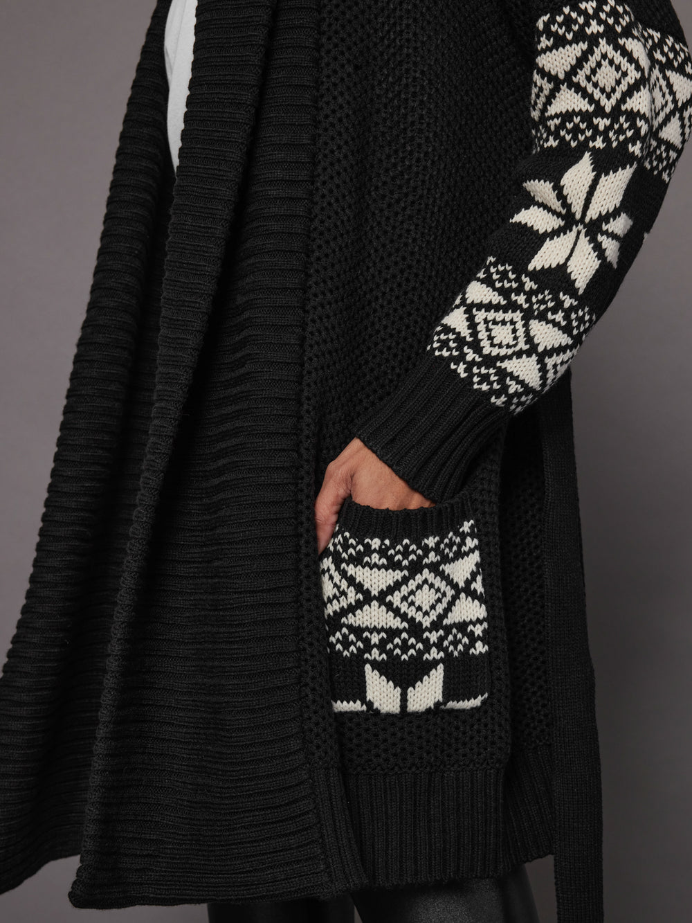 Shiloh Southwestern Cardi - Black