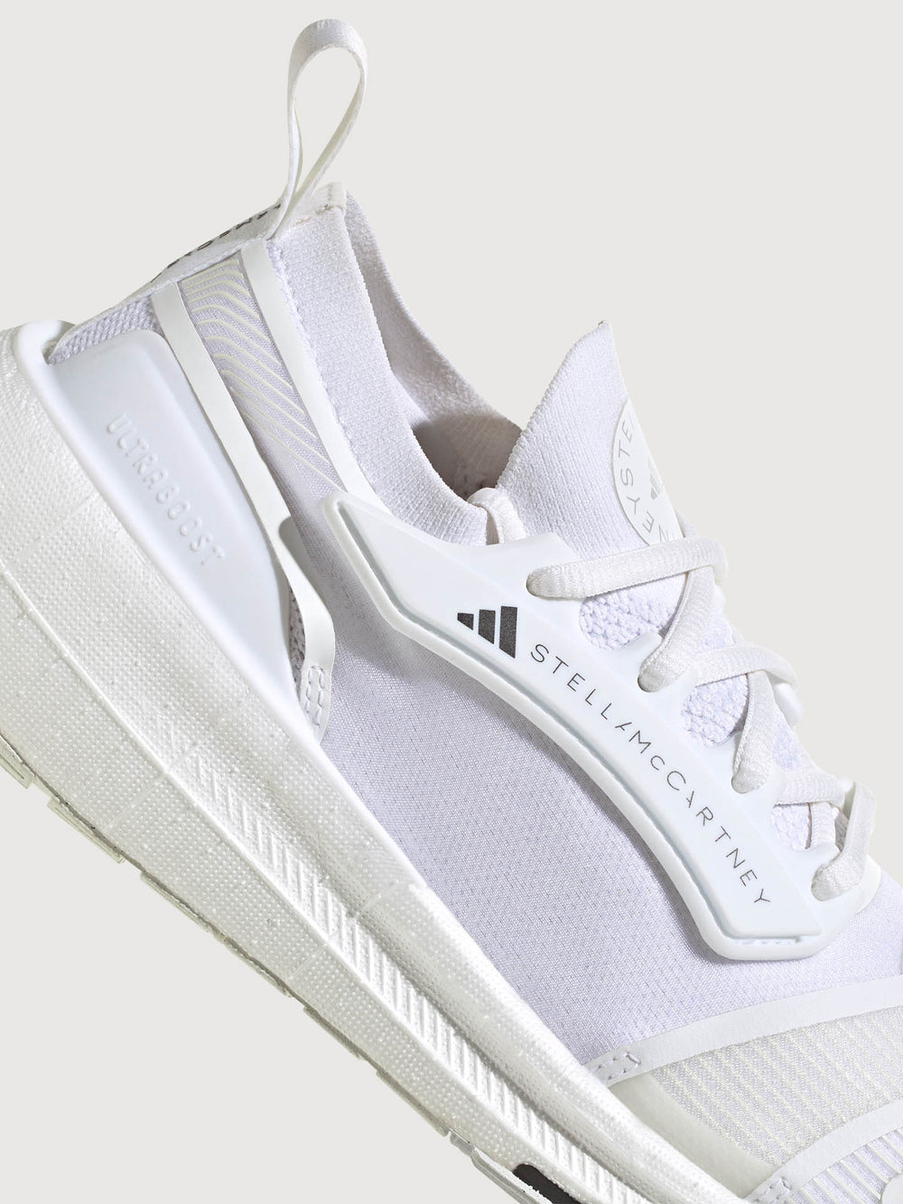 adidas by Stella McCartney ULTRABOOST 23 - FTWR WHITE/FTWR WHITE/OFF W Carbon38 adidas by Stella McCartney ULTRABOOST 23 - FTWR WHITE/FTWR WHITE/OFF W Carbon38