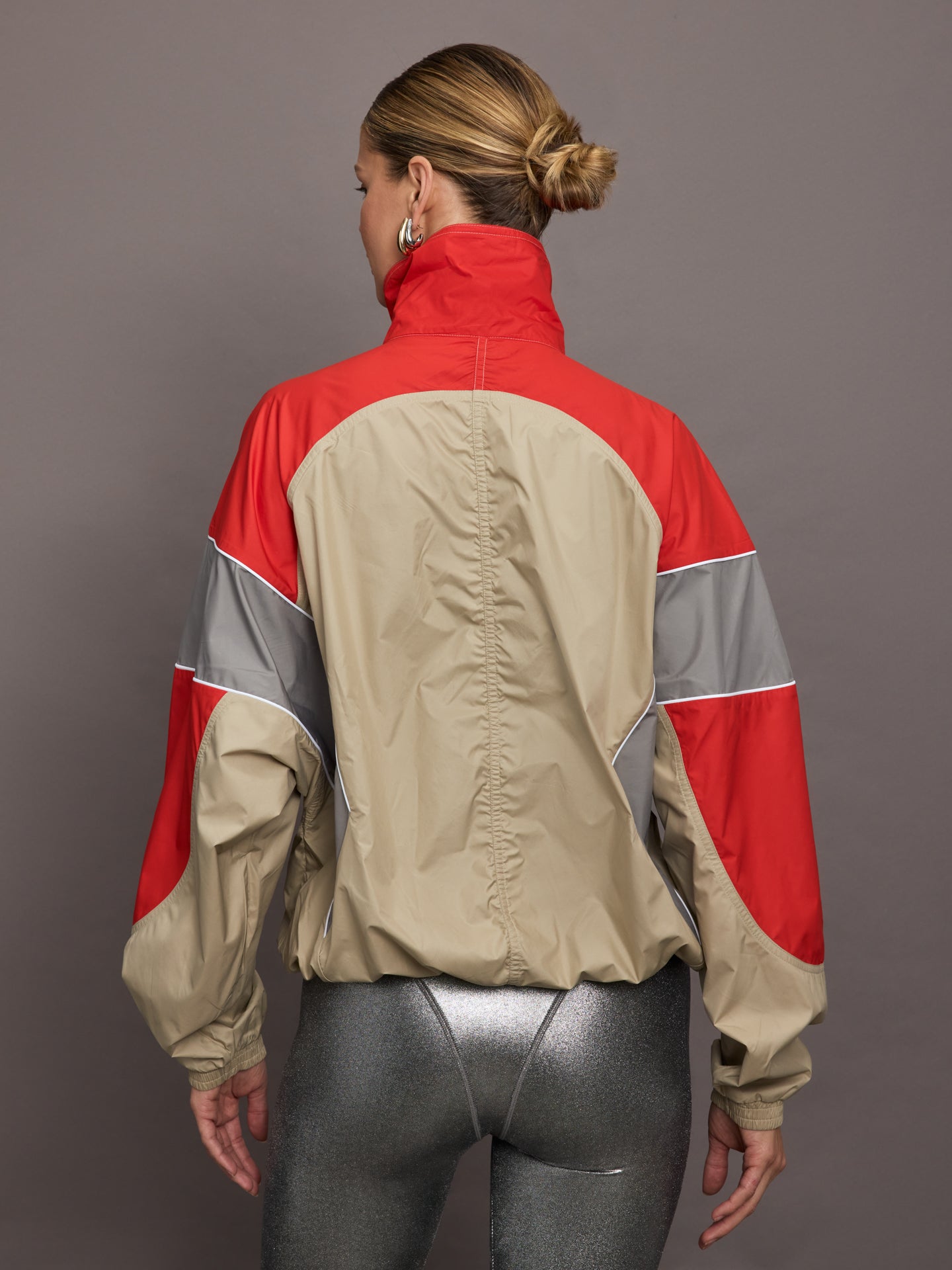 aSMC Track Top - Desert Sand-Smc/Active Red – Carbon38