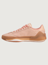 Court Boost Performance Tennis Shoe in Soft Powder, lateral view.