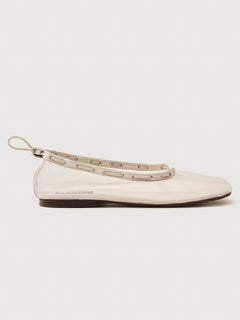 White mesh flat. 
