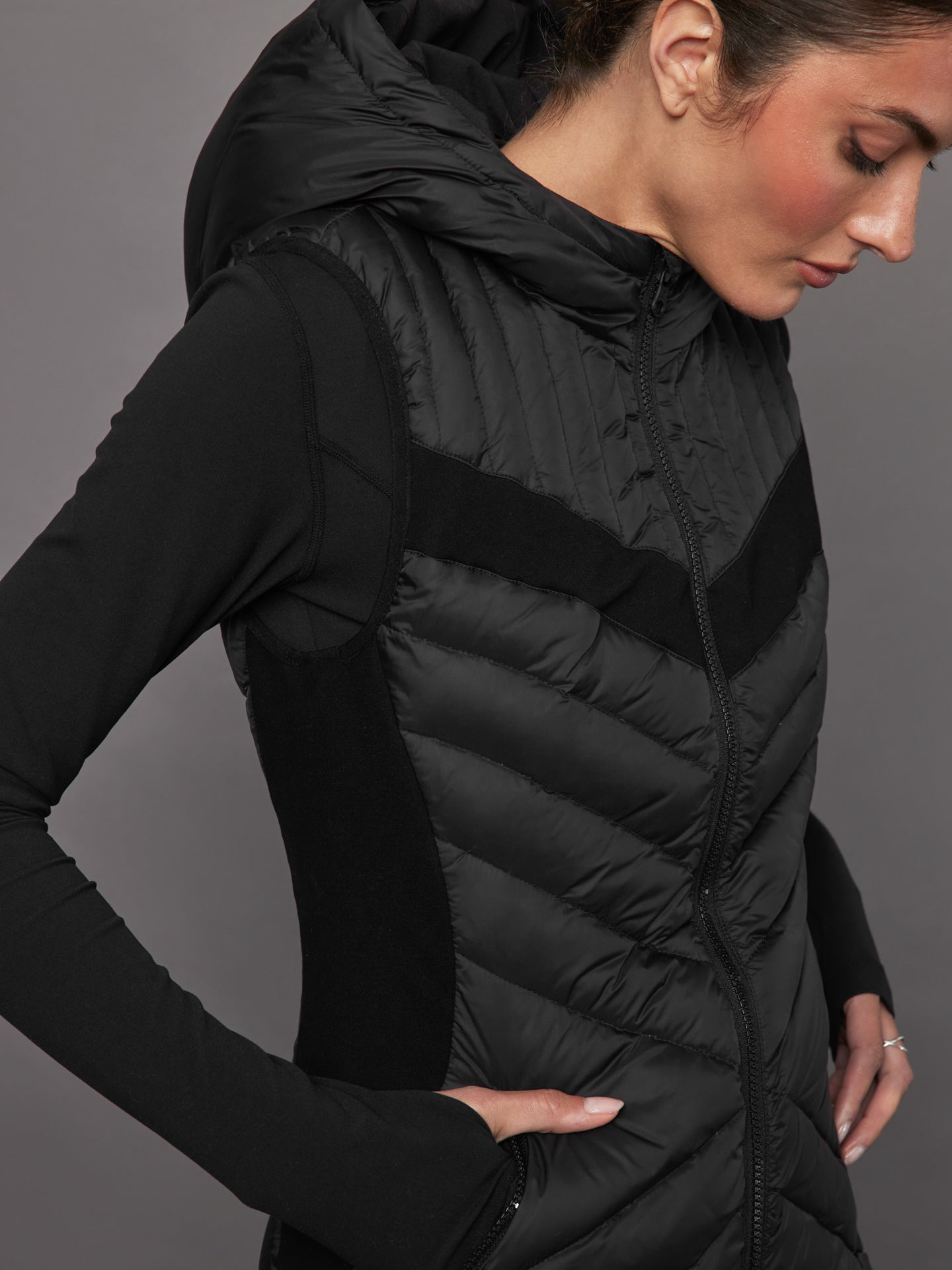 Elongated Puffer Vest Black Carbon38