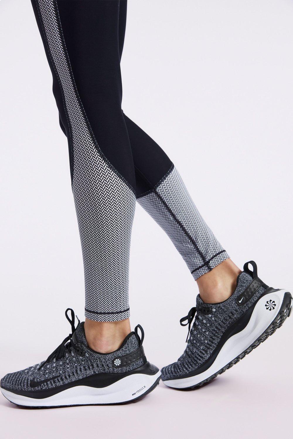 Center Stage Color Block Pro Fleece Legging - Black/white Herringbone