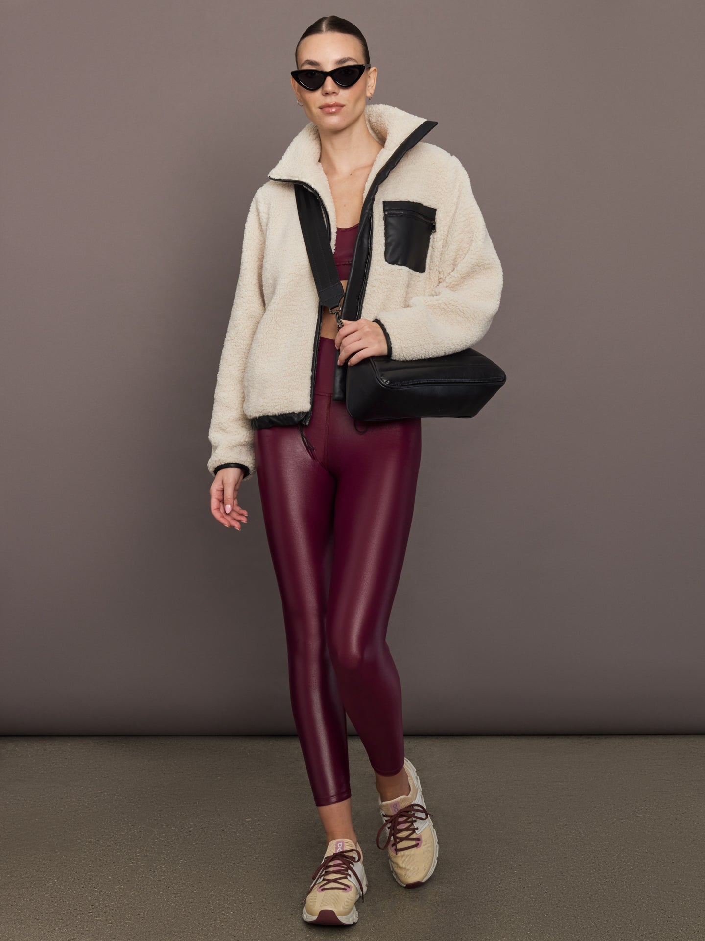 High Rise 7/8 Legging in Takara Shine - Fig – Carbon38