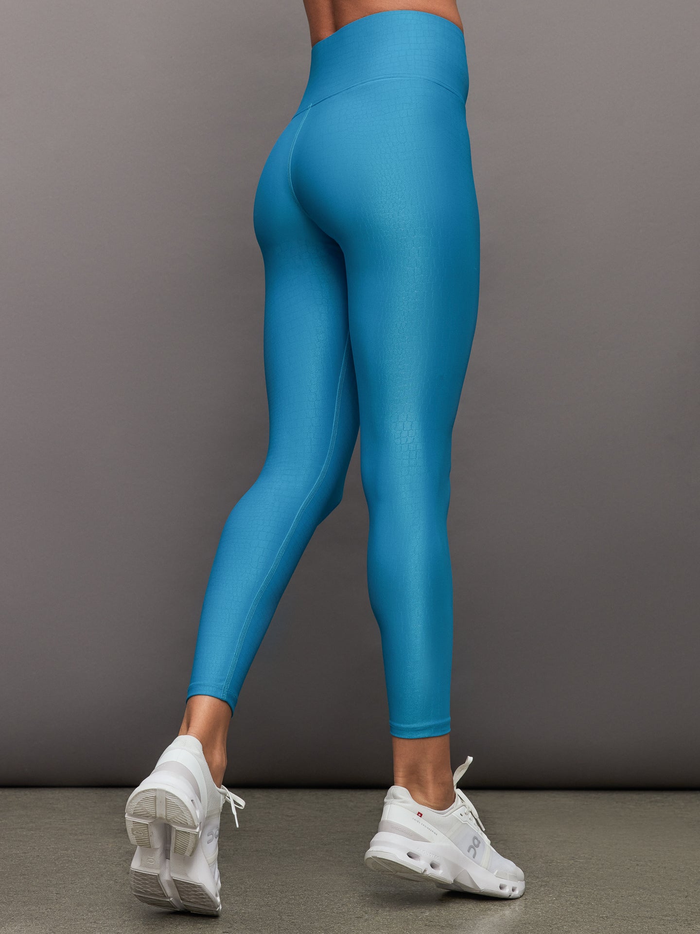 High Rise 7/8 Legging in Croc Takara Shine - Enamel Blue – Carbon38