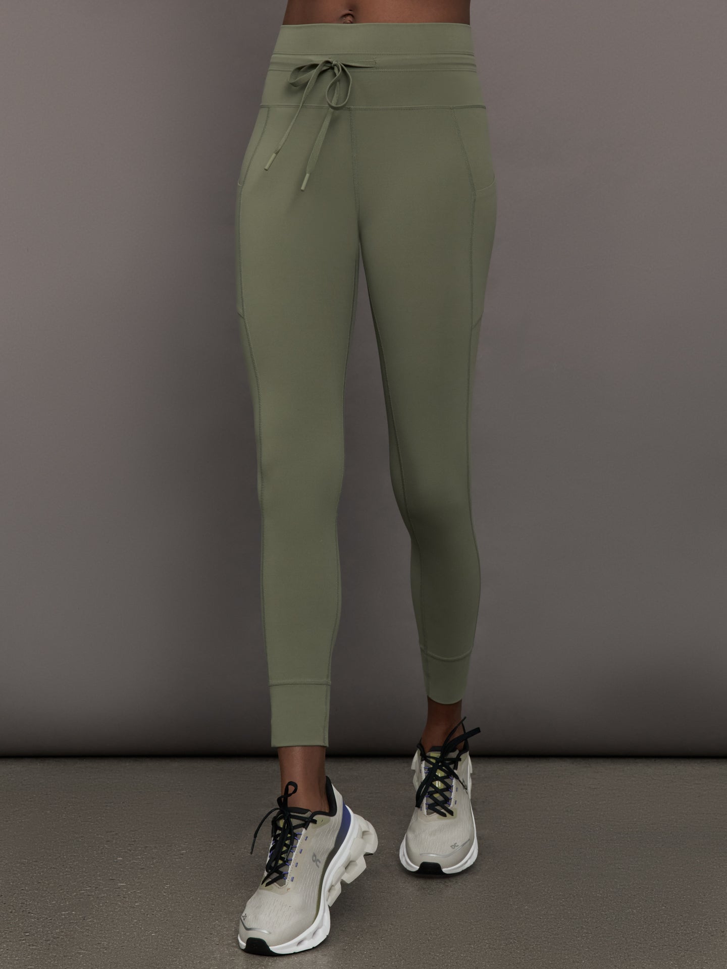 High Rise Sport Pocket Legging in Melt