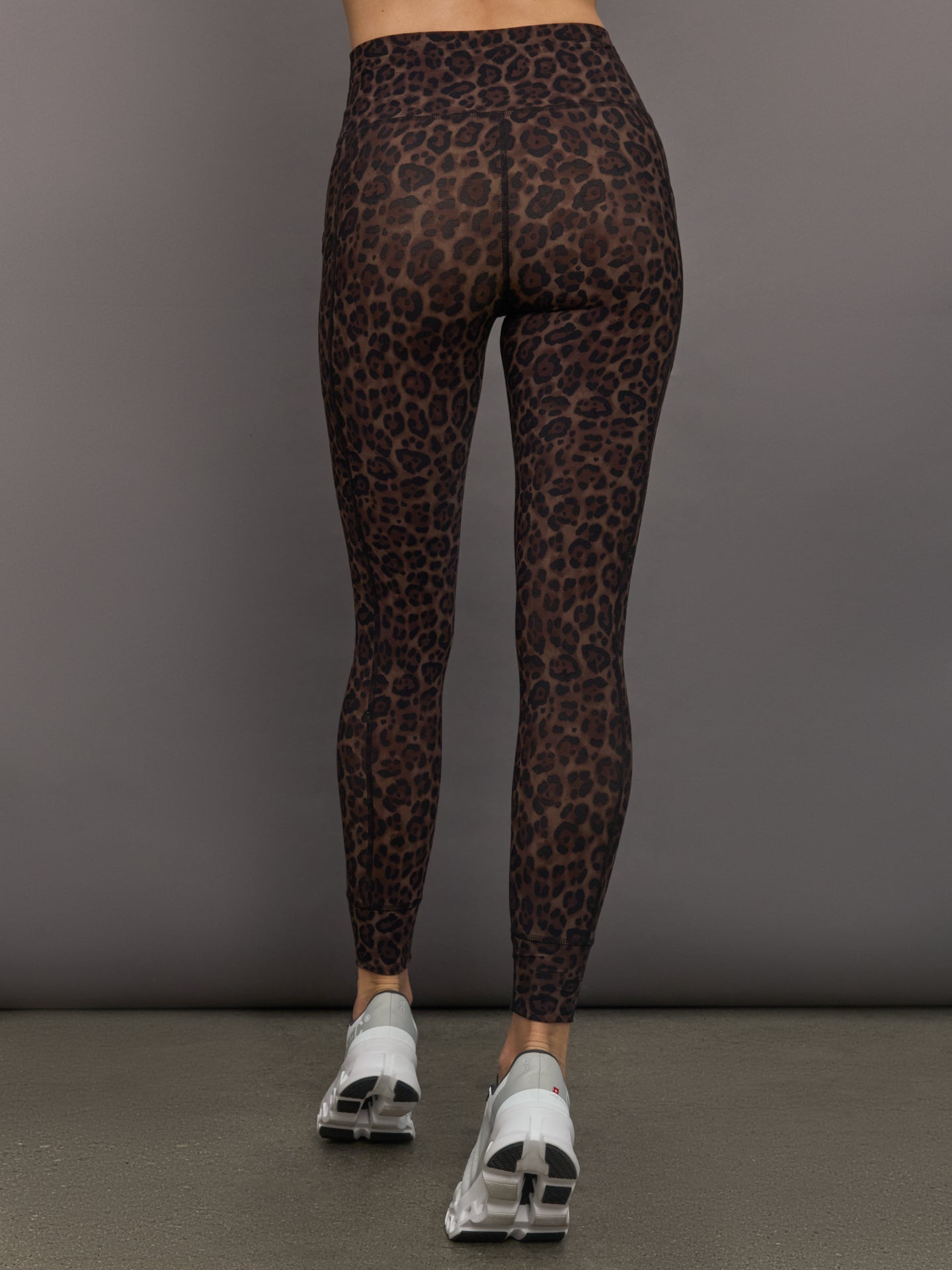 High Rise Sport Pocket Legging in Melt - Leopard Print – Carbon38