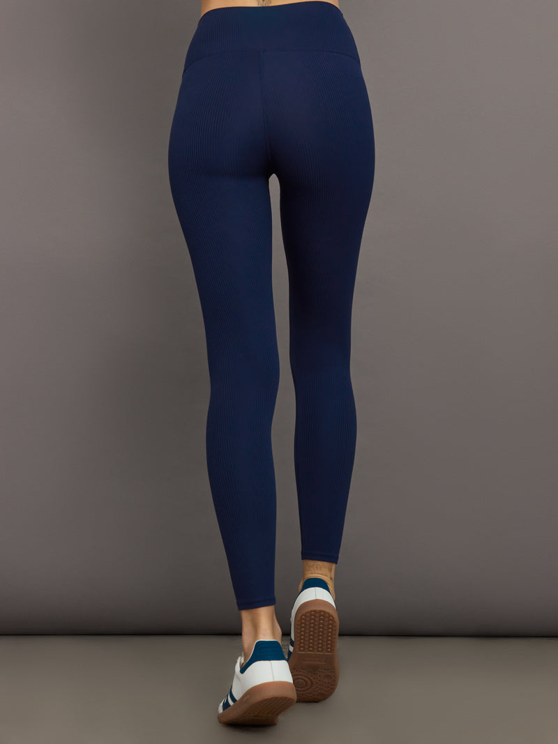 High Rise Legging in Ribbed Melt - True Navy