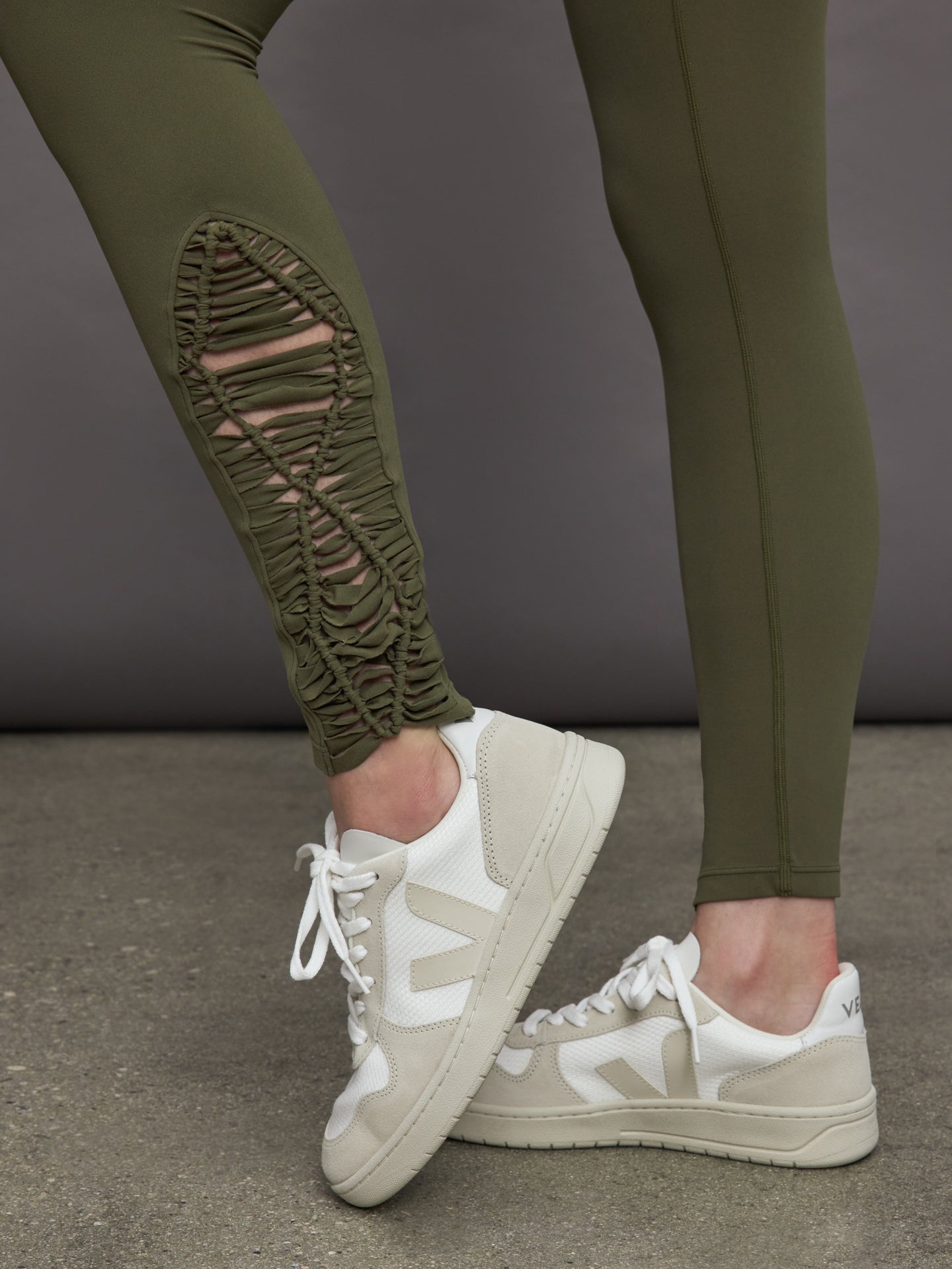 Crochet Legging in Melt Olive Carbon38