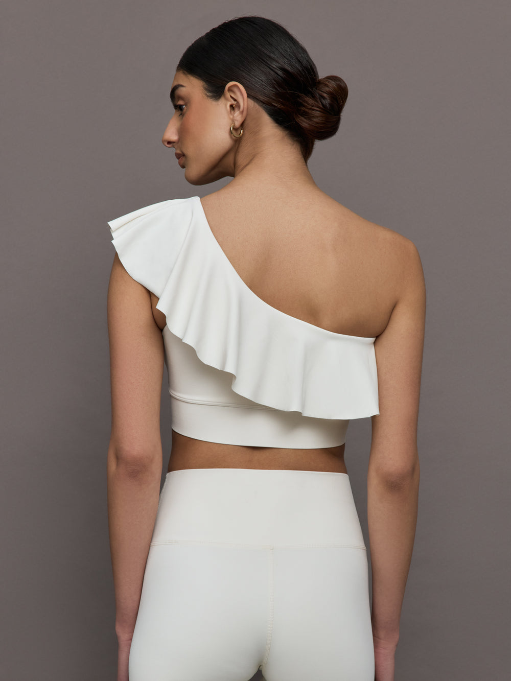 Ruffle One Shoulder Bra in Diamond Compression - Cloud Dancer Carbon38 Ruffle One Shoulder Bra in Diamond Compression - Cloud Dancer Carbon38