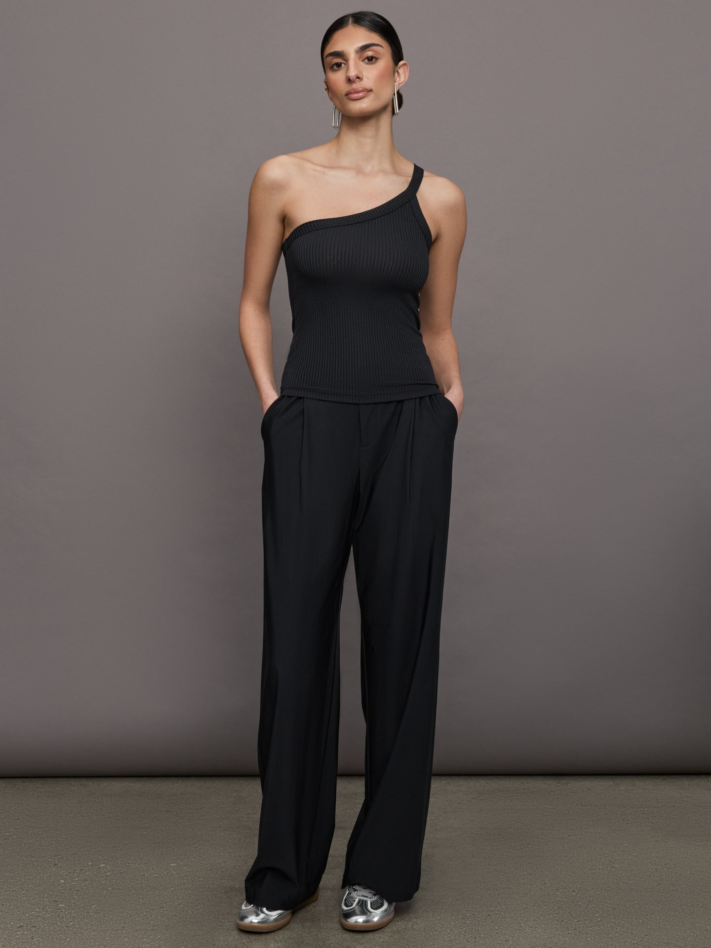 One Shoulder Tank in Ribbed Jersey - Black – Carbon38