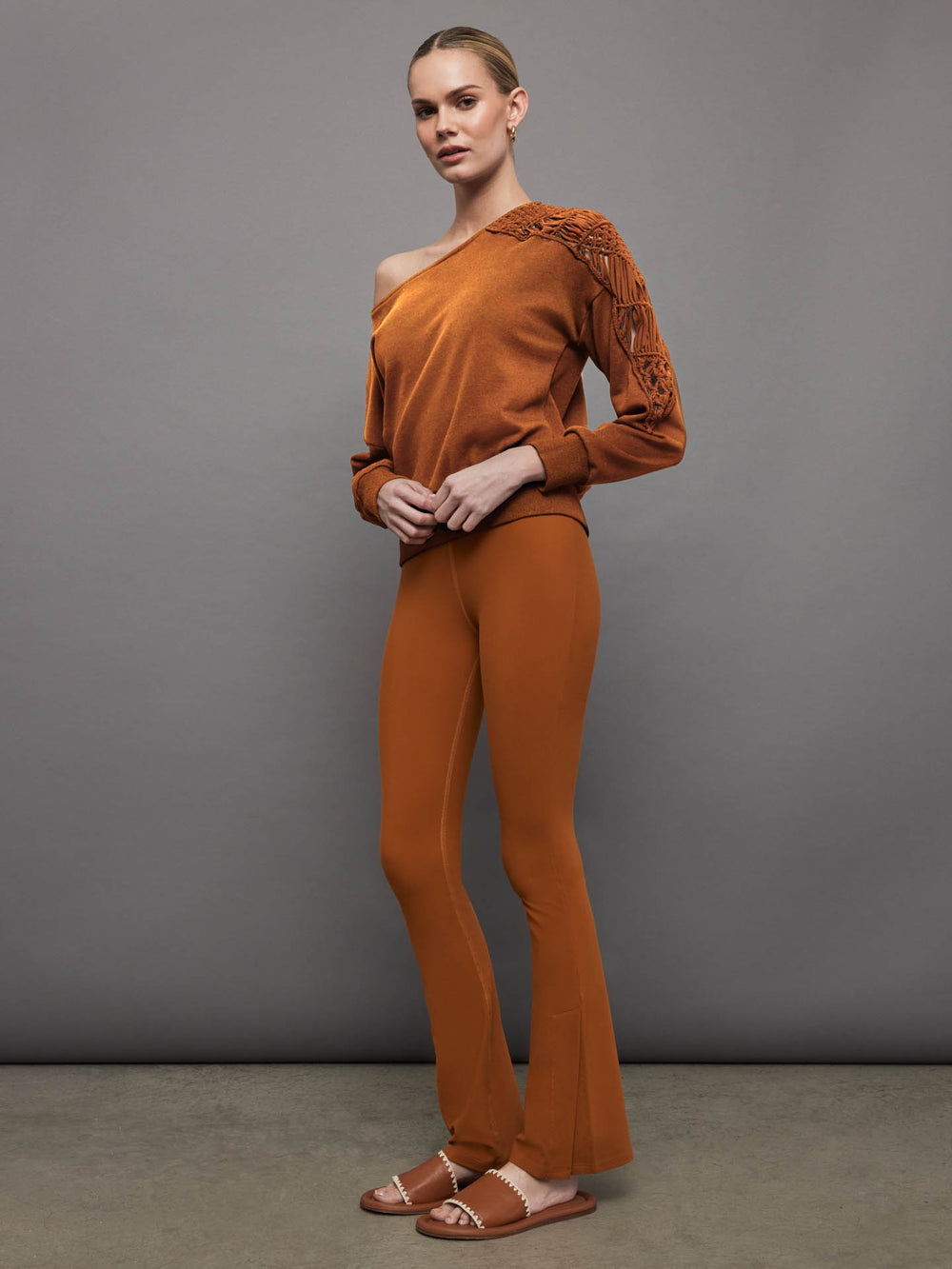 Macrame Shoulder Sweatshirt - Caramel Cafe