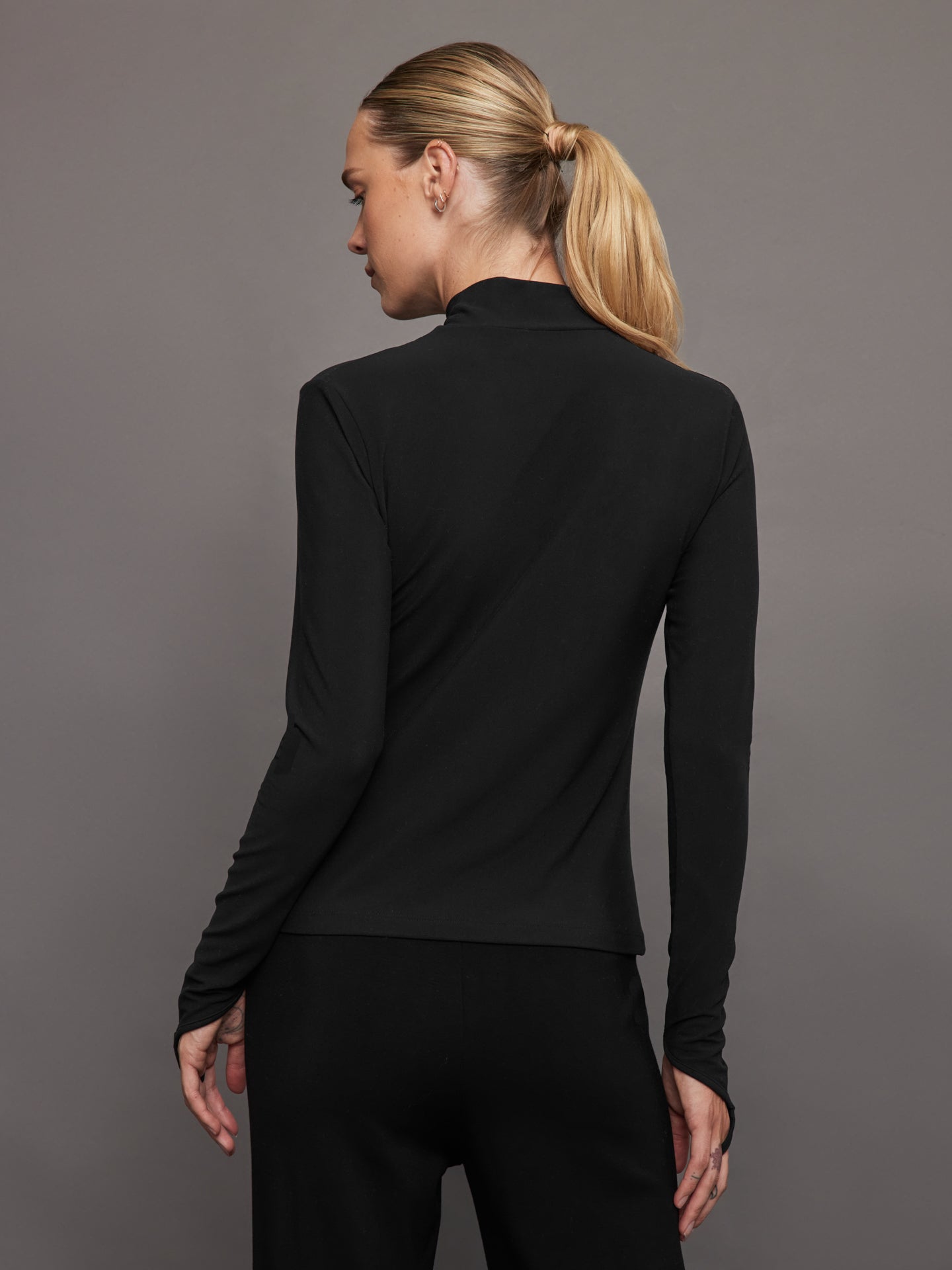 Seamless Long-Sleeve Mockneck