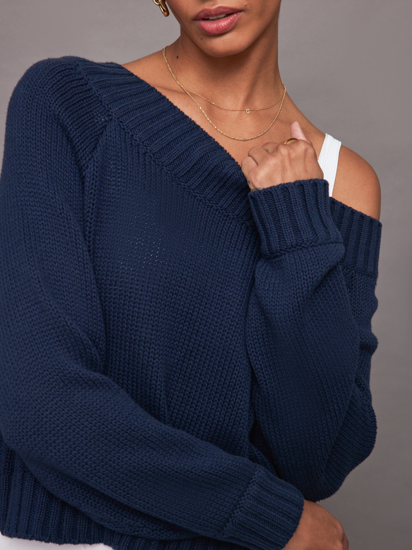 Slouchy Knit Sweater - Navy – Carbon38