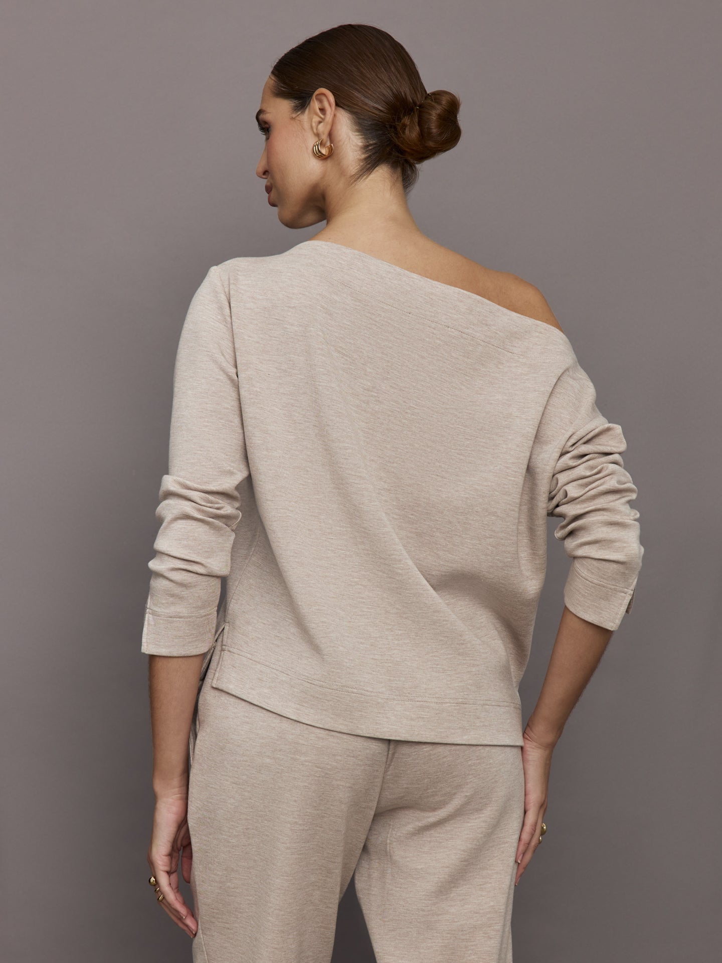 Drapey Knit Sweatshirt in Interlock - Taupe Heather – Carbon38