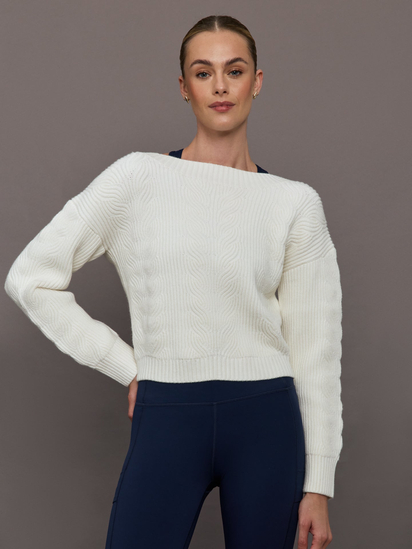 Twist Pullover - Ivory – Carbon38
