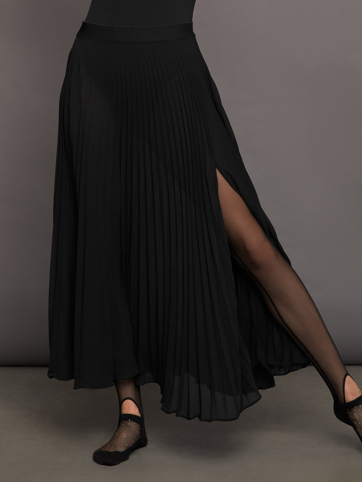 Mesh Pleated Skirt - Black – Carbon38