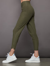 Jogger in Melt - CORE OLIVE