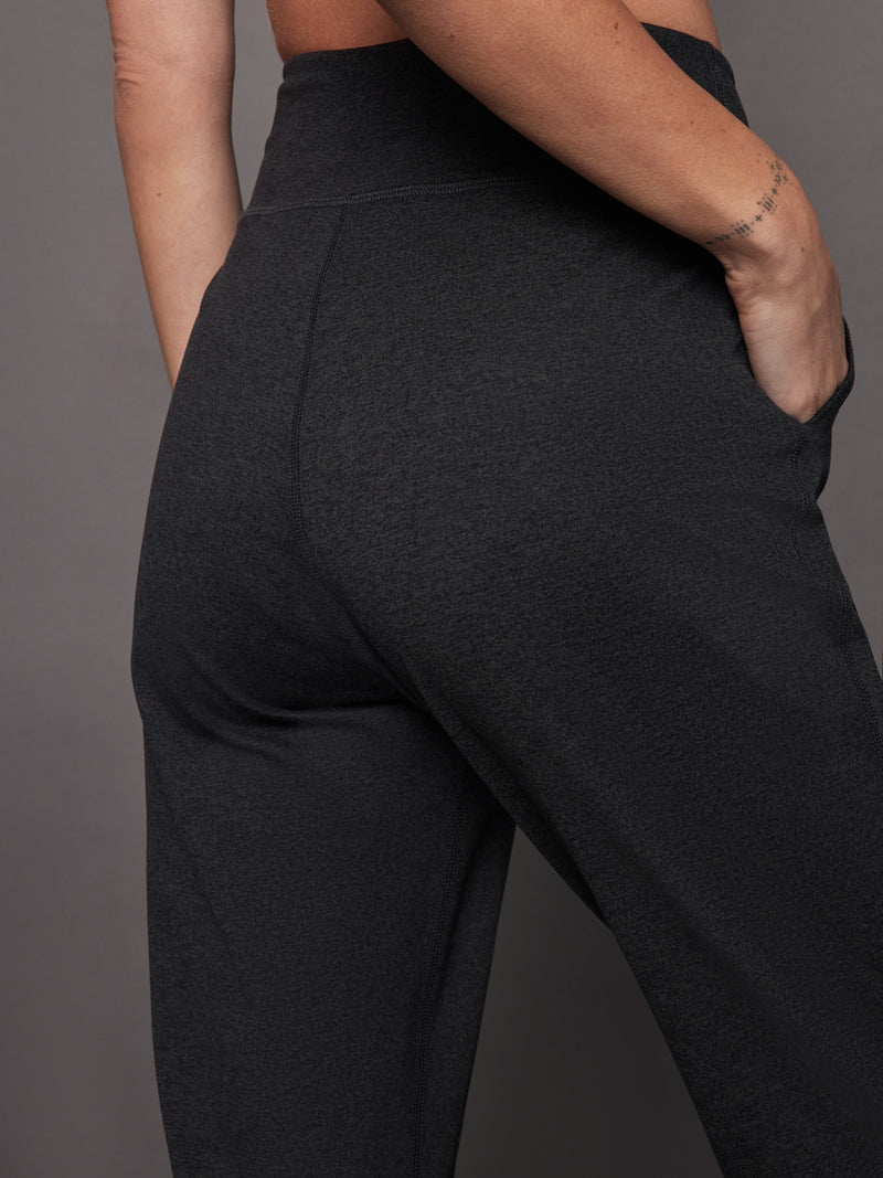 Wrap Jogger in Melt - Charcoal Heather