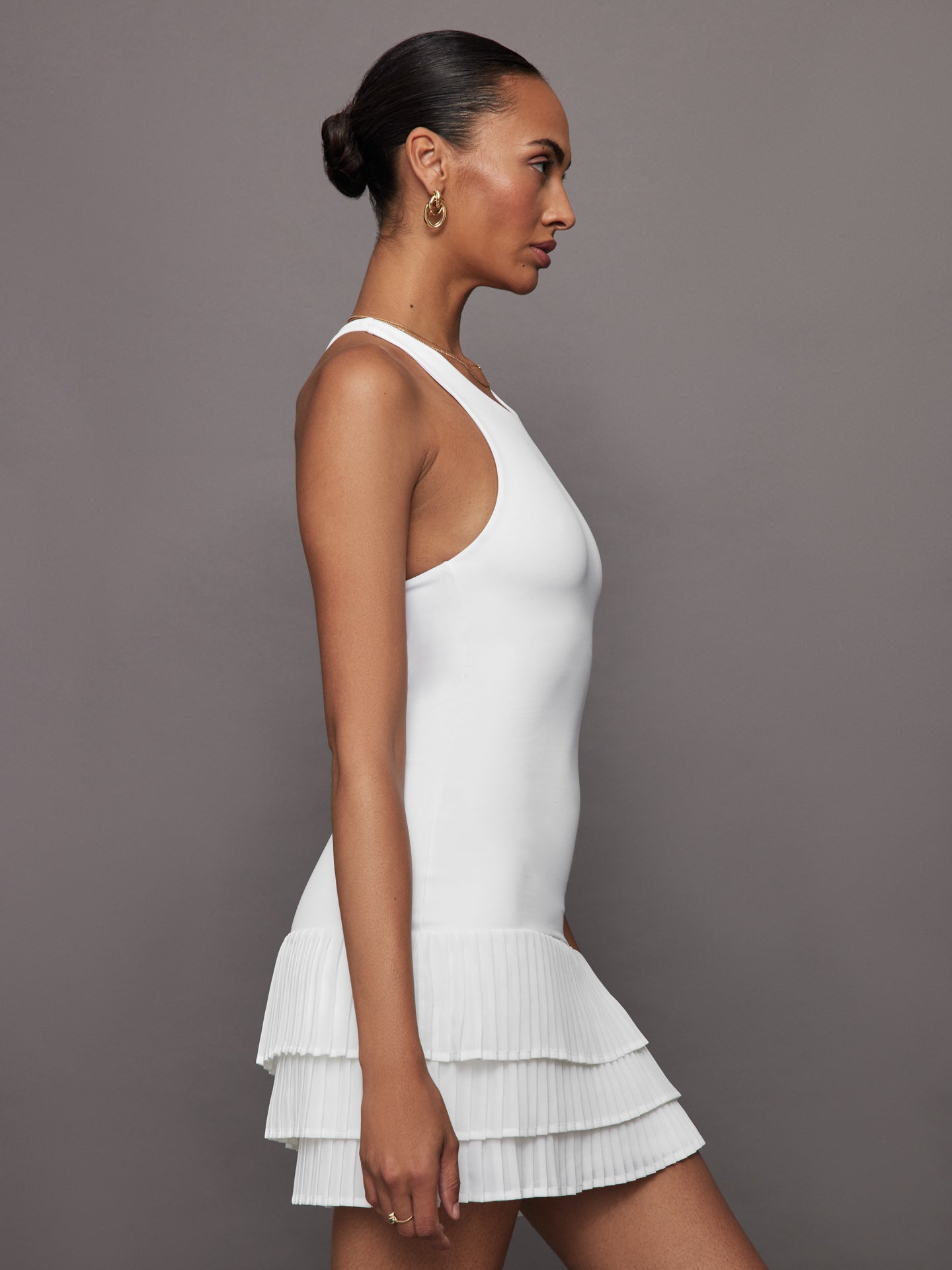 Pleated Tier Tennis Dress - White – Carbon38