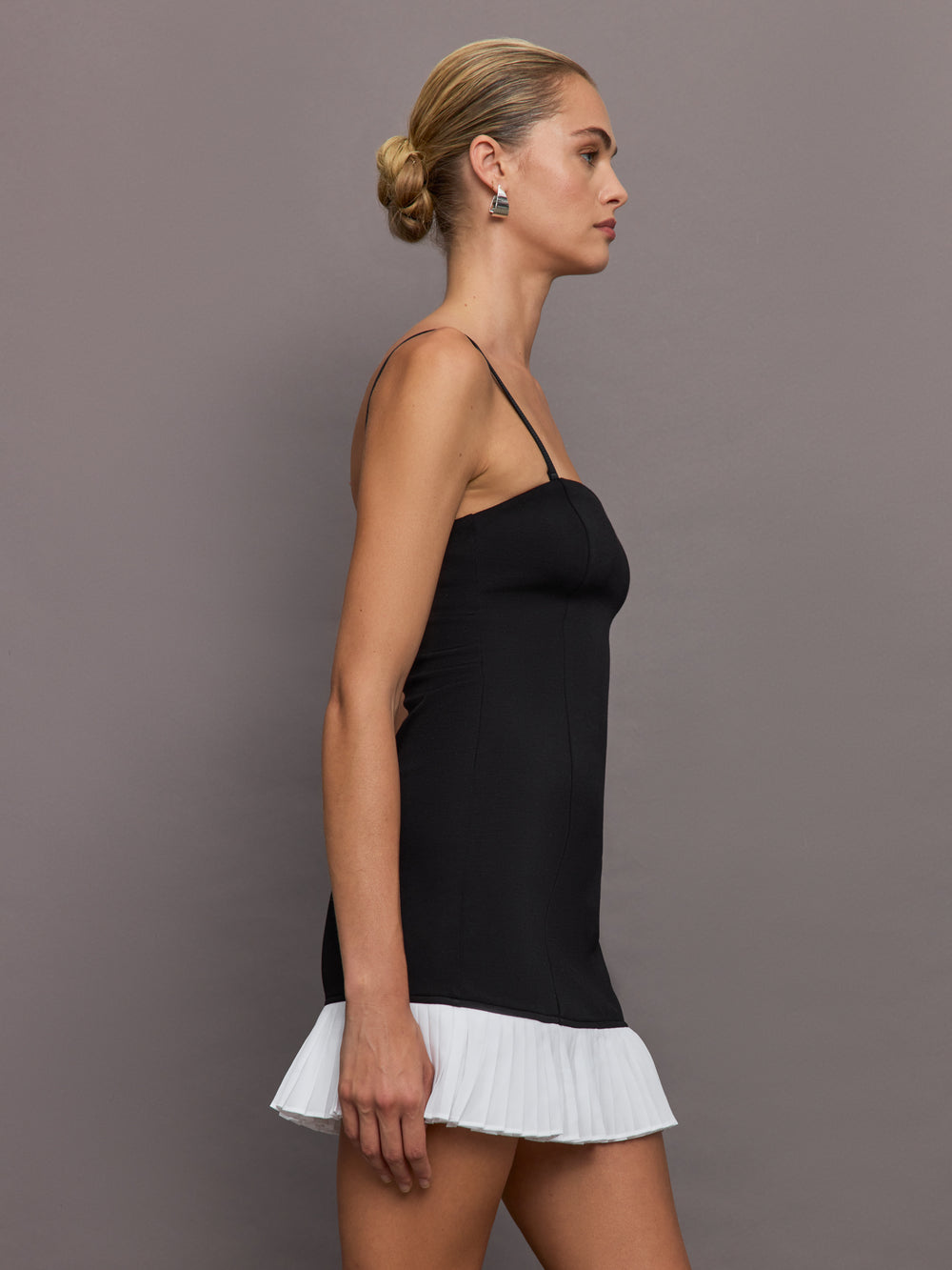 Sweetheart Pleated Tennis Dress - Black/White Carbon38 Sweetheart Pleated Tennis Dress - Black/White Carbon38