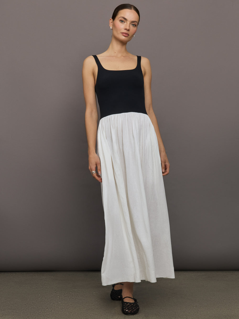 Linen and Melt Dress Black/White – Carbon38