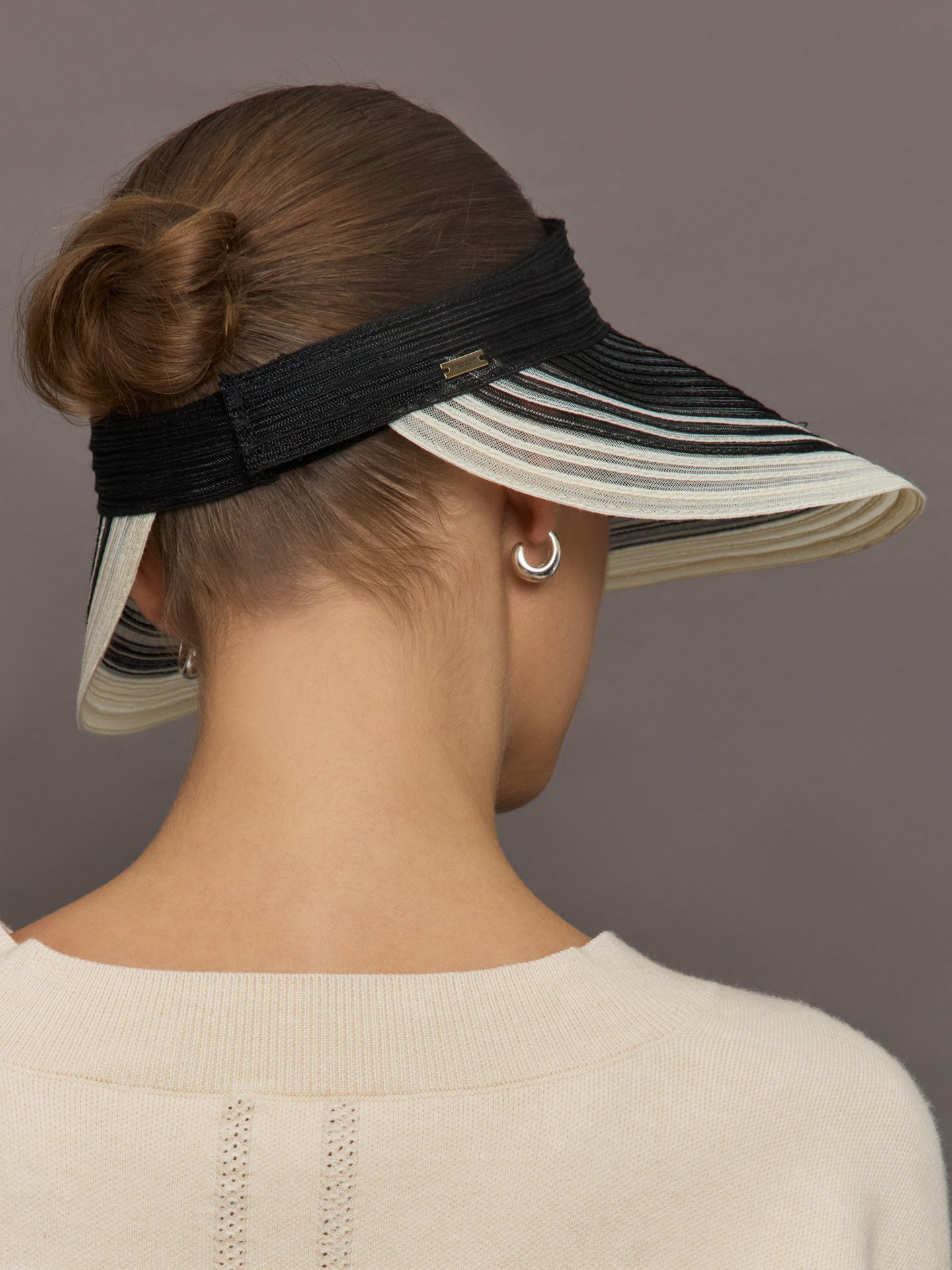 Trixie - Black/Ivory – Carbon38