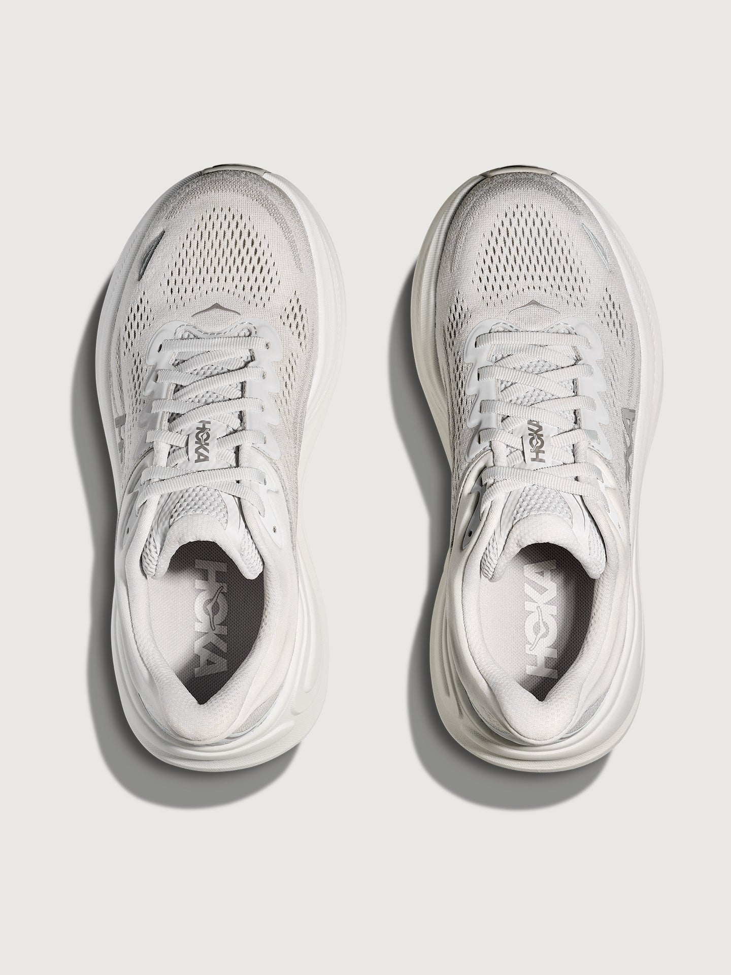 HOKA ランニングシューズ BONDI 9 スターダスト／シルバー Bondi 9 - Stardust/Silver – Carbon38