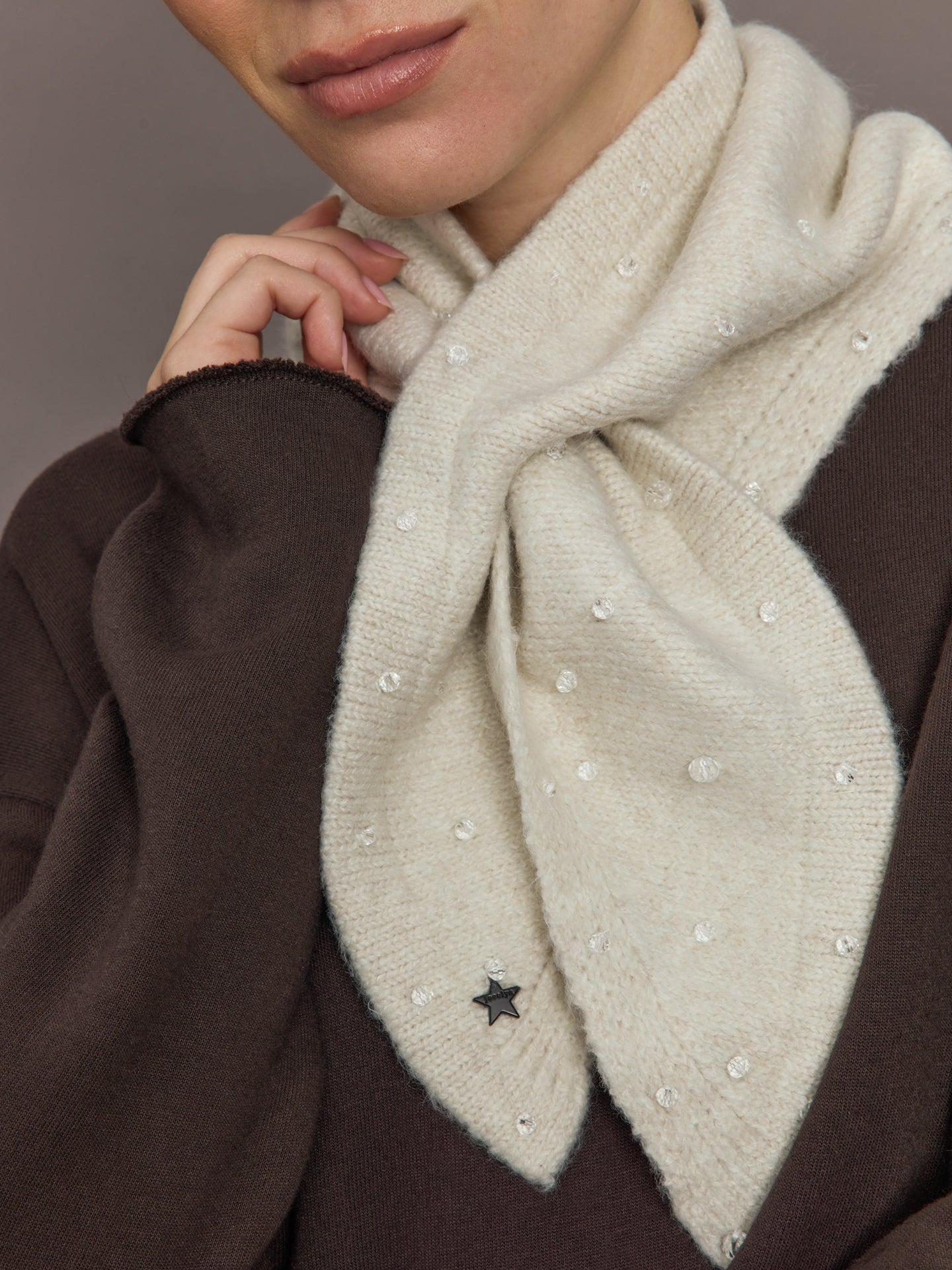 JOCE-JAF25200-IVRYOFFWHI-