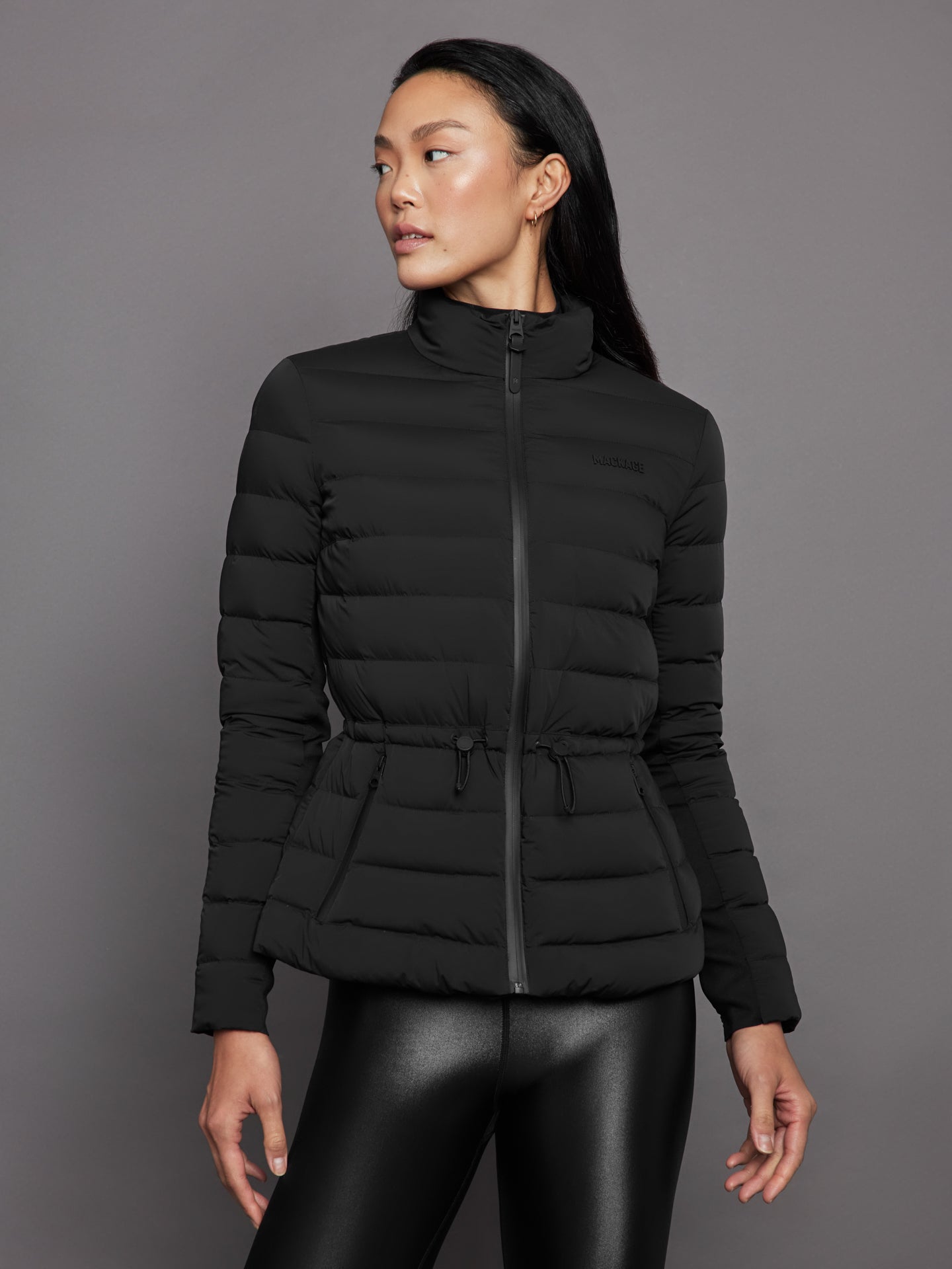 Jacey-city - Black – Carbon38