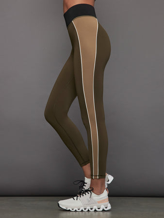 Wander Legging