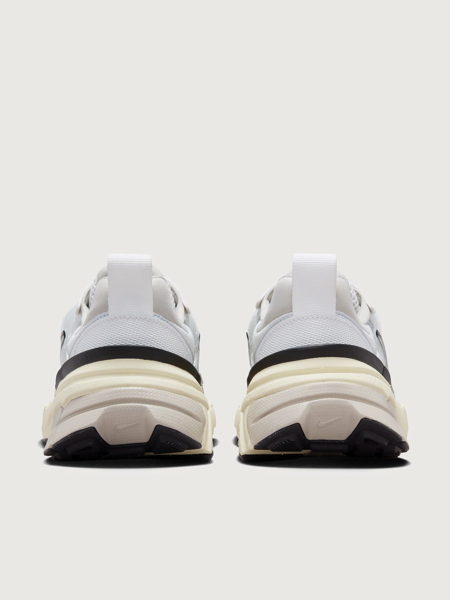 Nike V2k Run - Summit White/Metallic Silver – Carbon38