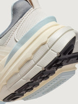 Nike V2K Run - Light Bone/MTLC Platinum-LT Iron Ore