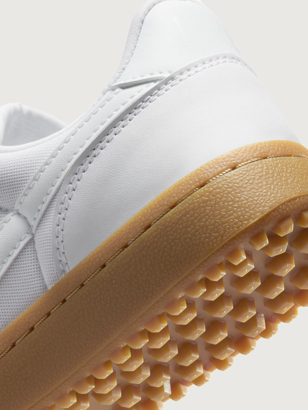 Nike Field General - White / Summit White Gum Light Brown