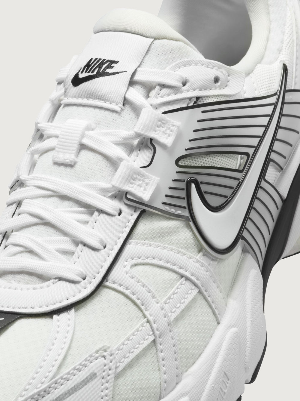 W Nike V2K Run - White/White-Platinum Tint-Summit White-Black