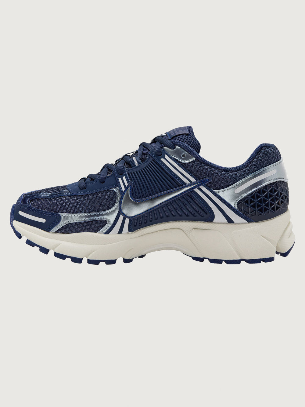 Nike Zoom Vomero 5 MET in Midnight Navy and Sail, opposite side view.