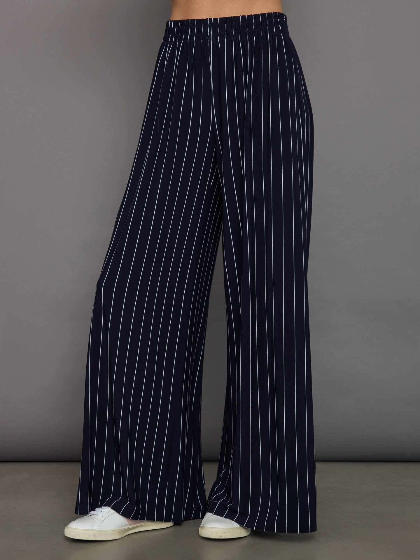 Boyfriend Elephant Sweatpant - True Navy Pinstripe – Carbon38