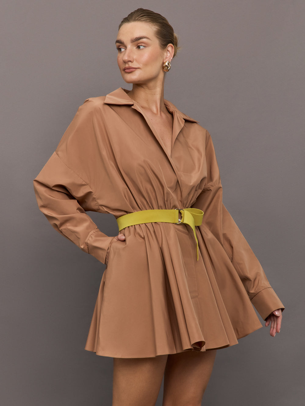 Super Oversized BF NK Shirt Flared Mini Dress - Cappuccino Carbon38 Super Oversized BF NK Shirt Flared Mini Dress - Cappuccino Carbon38