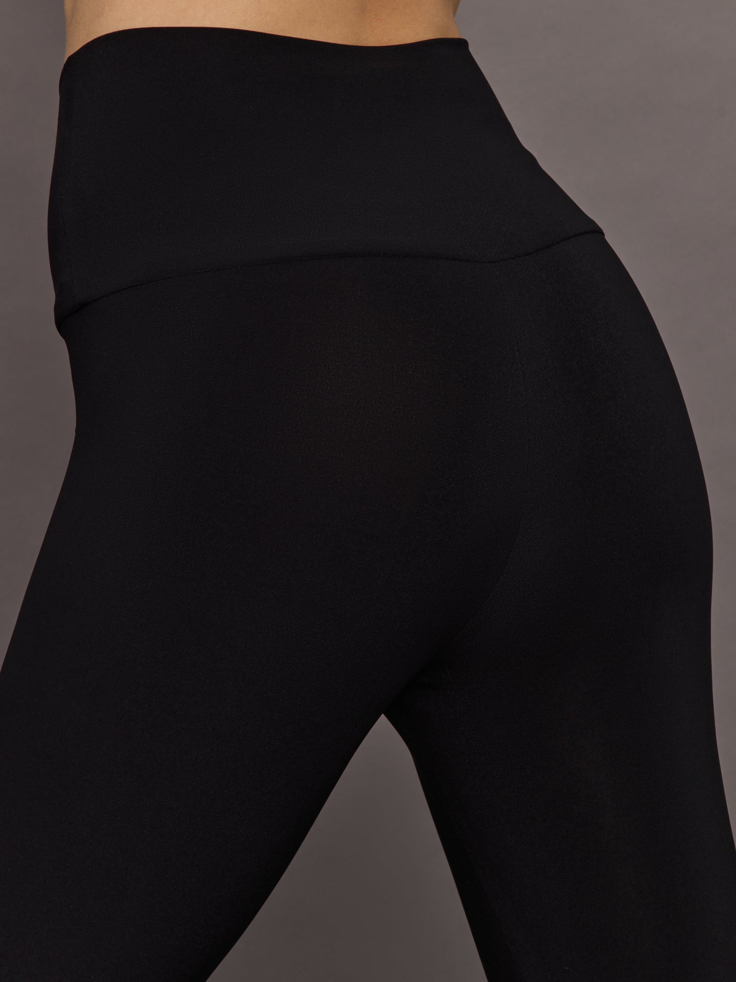 Fringe Hem Cropped Legging - Black – Carbon38