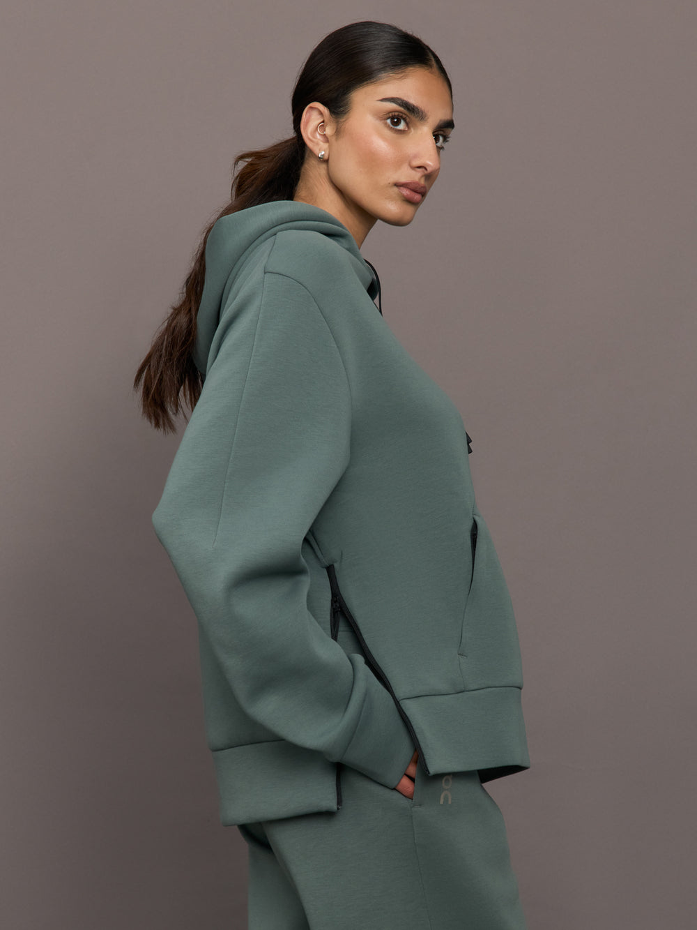 Focus Tech Hoodie - Olive