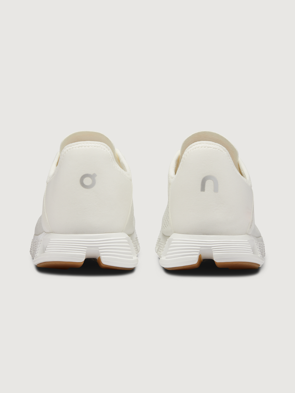 On Cloud5Coastホワイトスニーカー Cloud 5 Coast - Undyed-White | White – Carbon38
