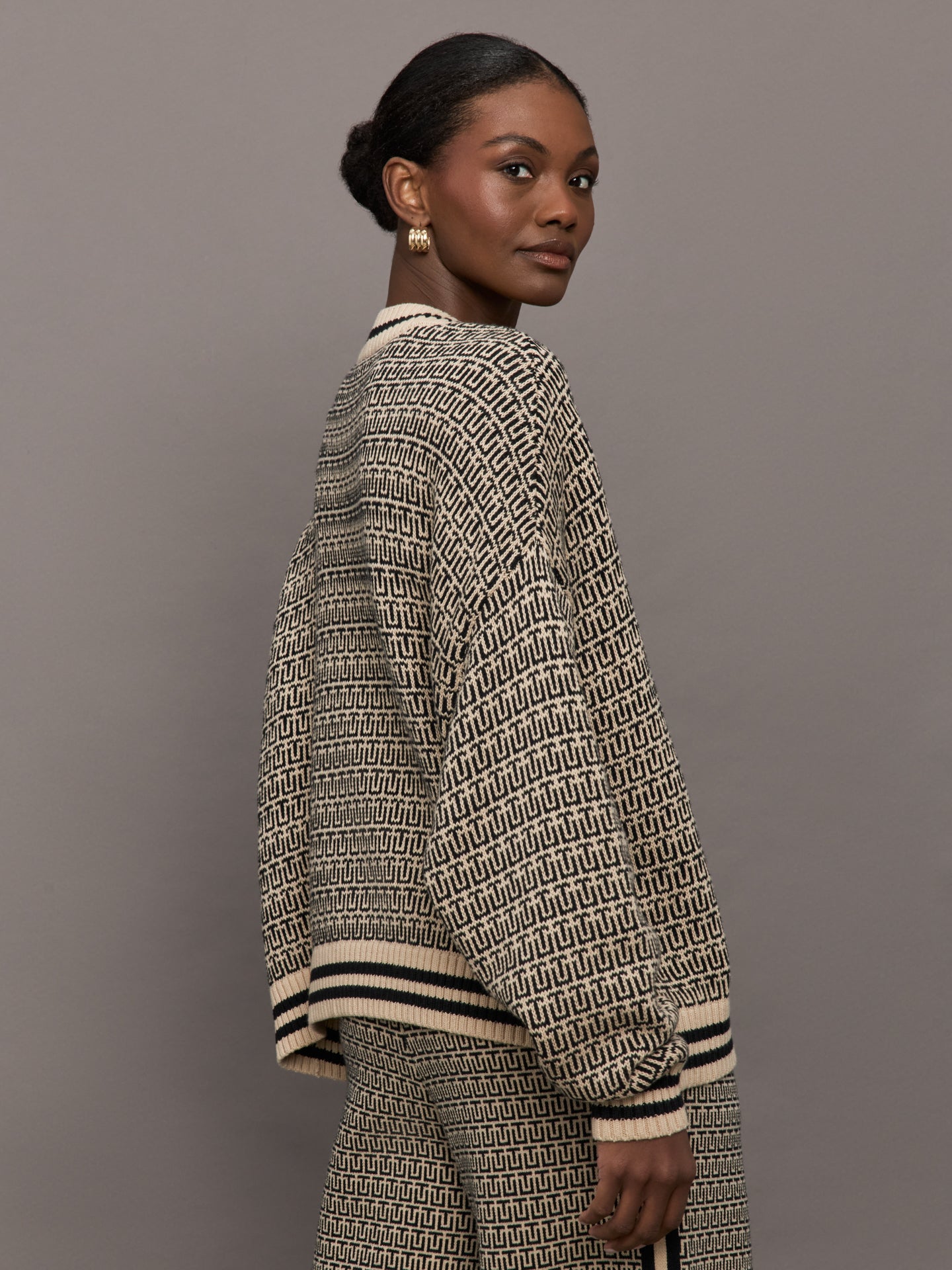 Castilla Millie Knit Sweater - Abstract – Carbon38