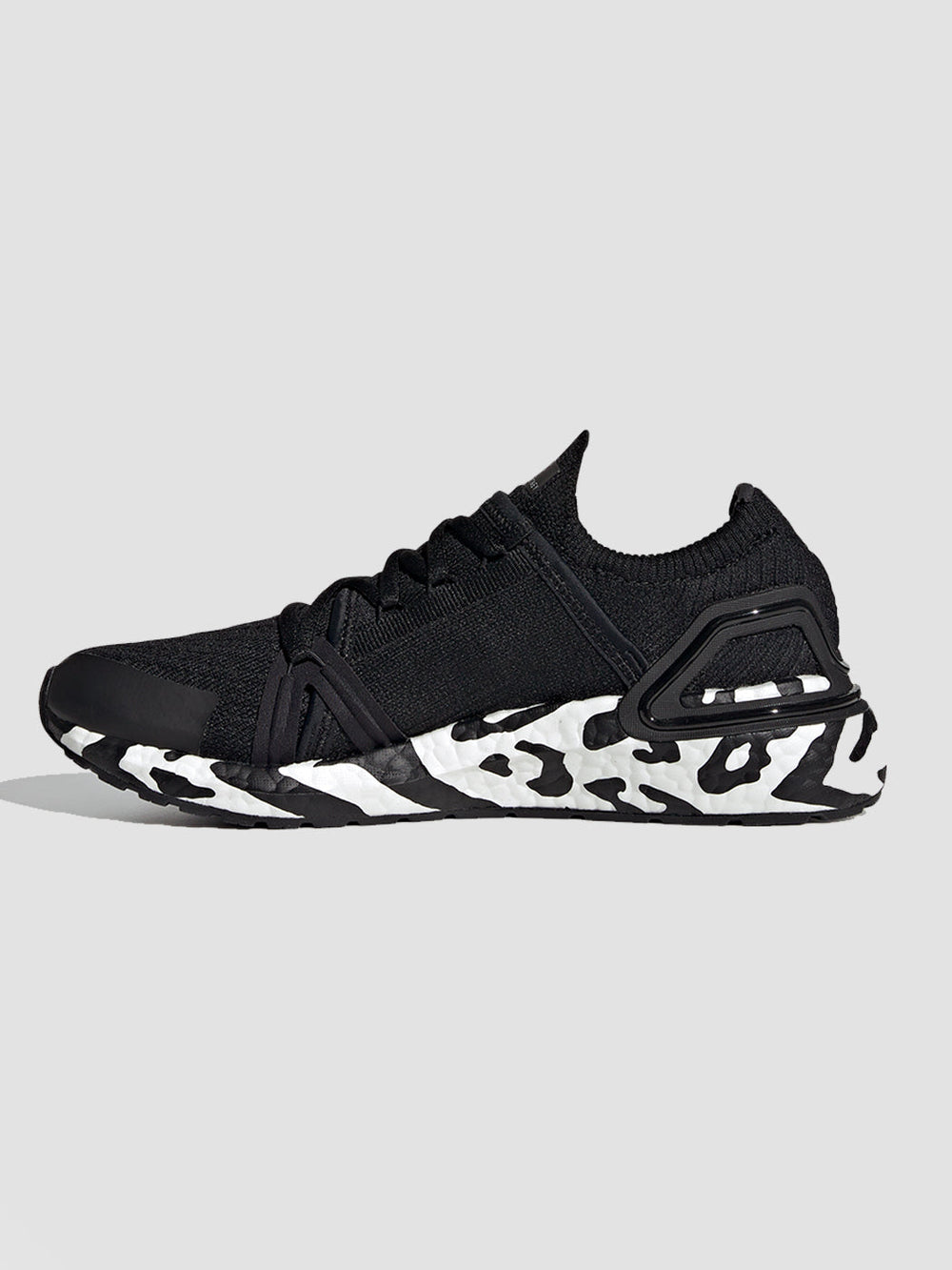 Ultraboost 20 running shoes in black - Adidas By Stella Mc Cartney