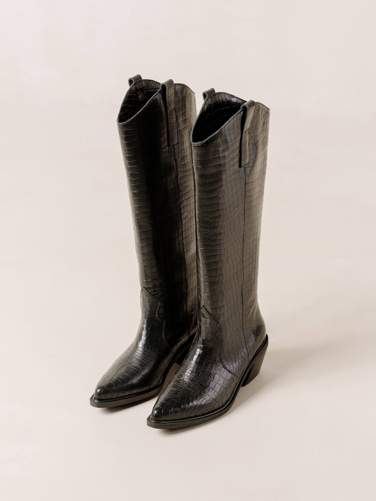 MOUNT ALLI - BLACK – Carbon38