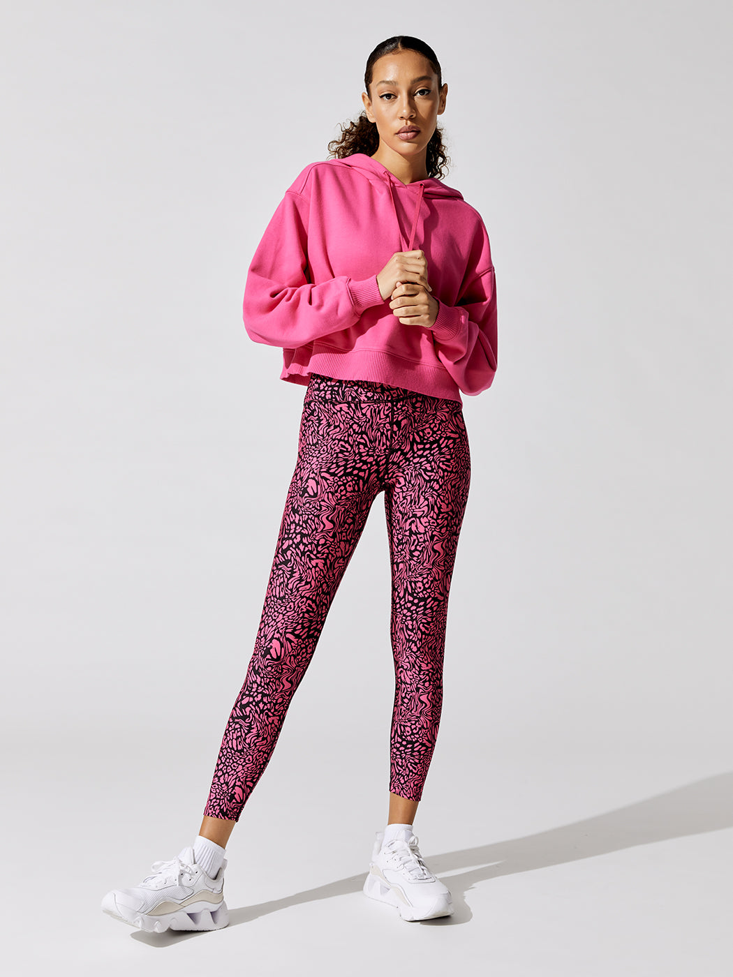 https://carbon38.com/cdn/shop/products/CARB-CRB21409B-LEOPIN-swirly-leopard-printed-7-8-legging-Color-ELECTRIC-PINK-SWIRLY-LEOPARD_a44ec29e-a2f3-404d-80e0-352f2b2d7356.jpg?v=1661320155