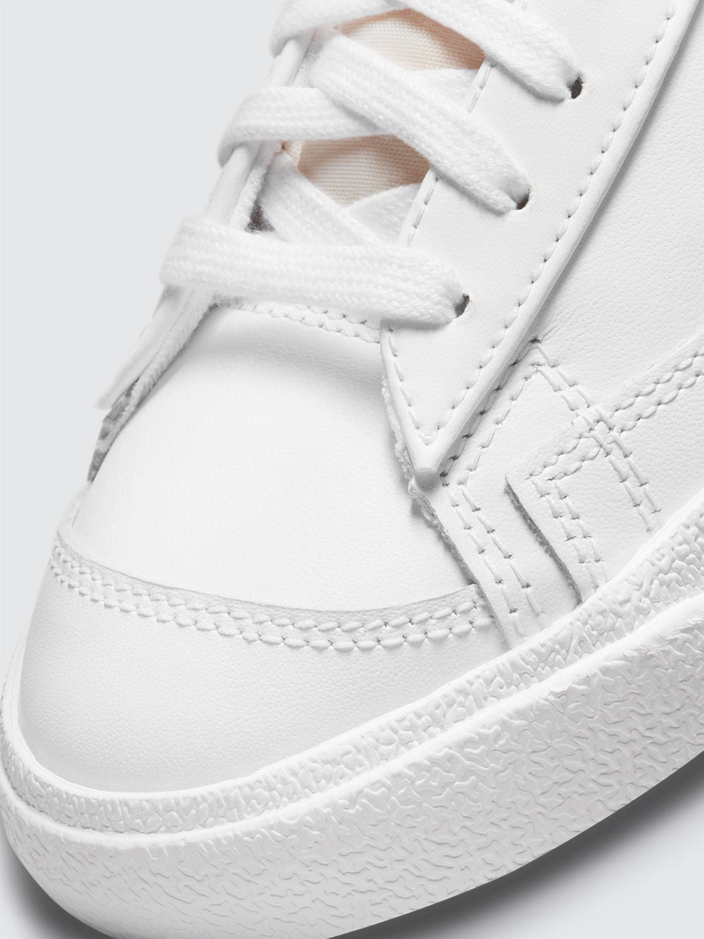 Nike Blazer Mid '77 Vintage - White/White-White-Black