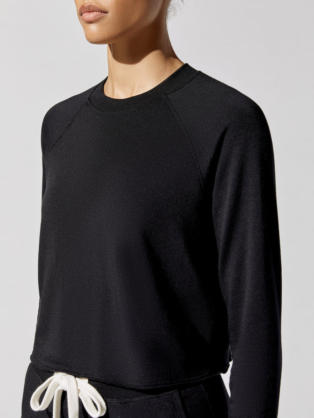 Warm Up Crop Fleece Sweatshirt Black – Carbon38